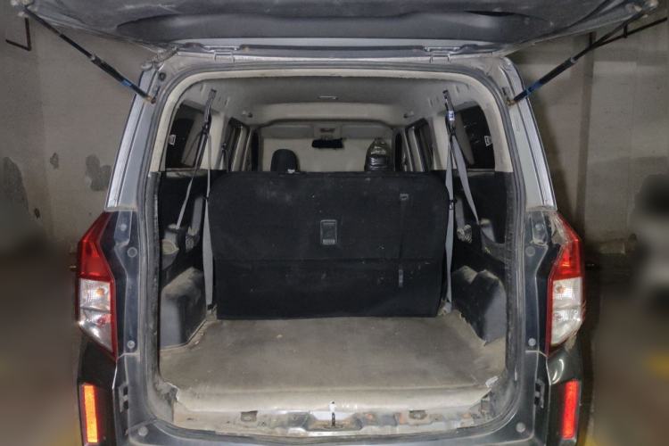 Used Wuling Zhengcheng 2021 1.5T Manual Comfort Version Trunk