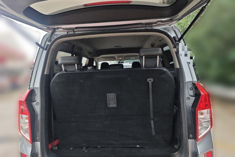 Used Wuling Zhengcheng 2021 1.5T Manual Luxury Version Trunk