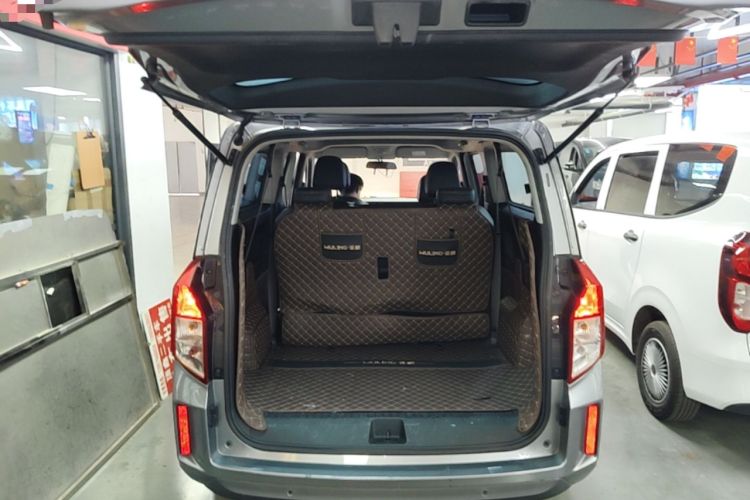 Used Wuling Zhengcheng 2021 1.5T Manual Luxury Version Trunk