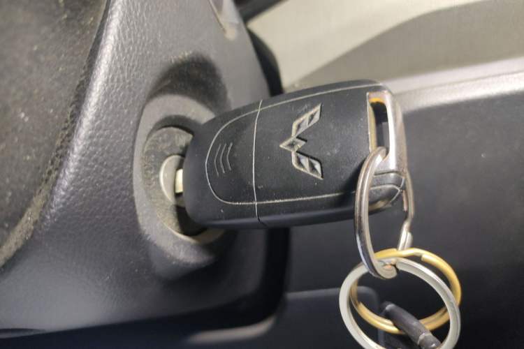 Used Wuling Zhengcheng 2021 1.5T Manual Comfort Version Vehicle Key