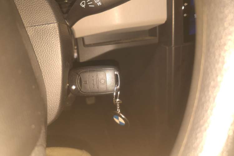 Used Wuling Zhengcheng 2021 1.5T Manual Comfort Version Vehicle Key