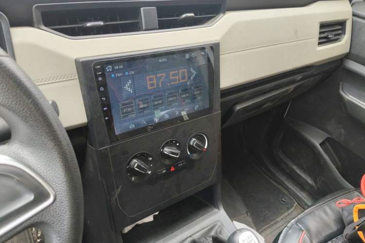 Used Wuling Zhengcheng 2021 1.5T Manual Comfort Version Audio And AC Panel