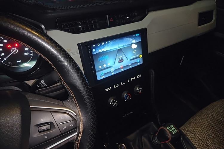 Used Wuling Zhengcheng 2021 1.5T Manual Luxury Version Audio And AC Panel