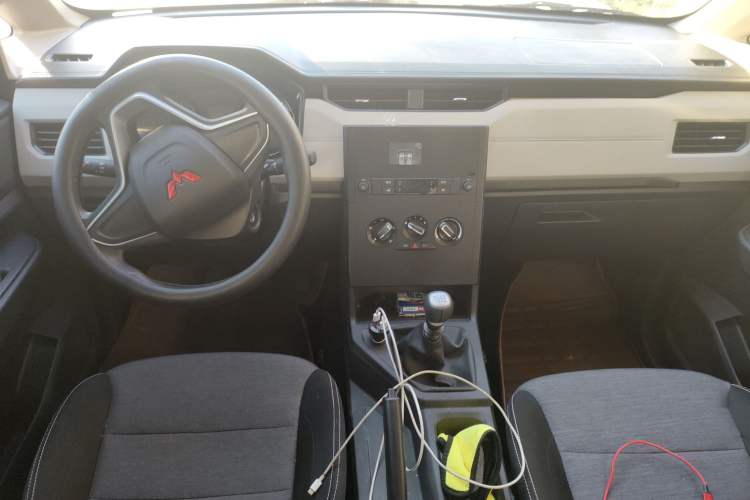 Used Wuling Zhengcheng 2021 1.5T Manual Comfort Version Center Console