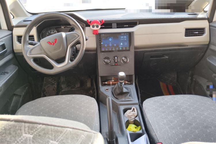 Used Wuling Zhengcheng 2021 1.5T Manual Comfort Version Center Console