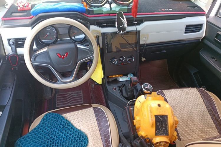 Used Wuling Zhengcheng 2021 1.5T Manual Comfort Version Center Console