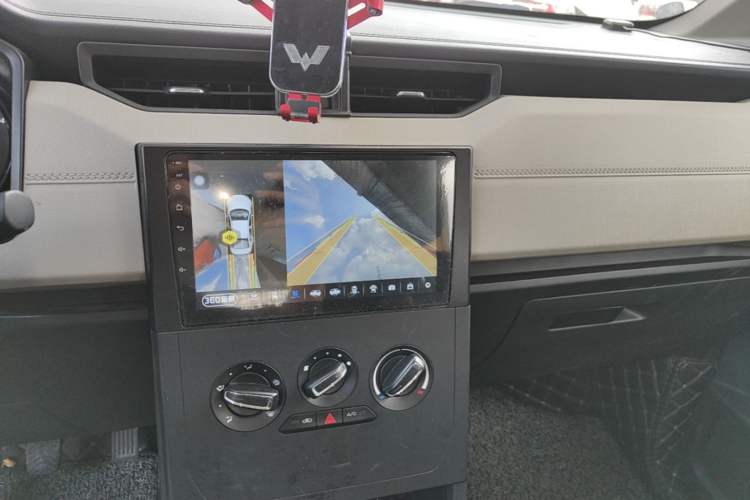 Used Wuling Zhengcheng 2021 1.5T Manual Comfort Version Center Console