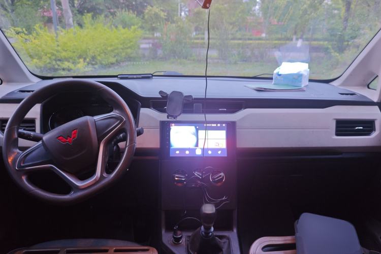 Used Wuling Zhengcheng 2021 1.5T Manual Comfort Version Center Console