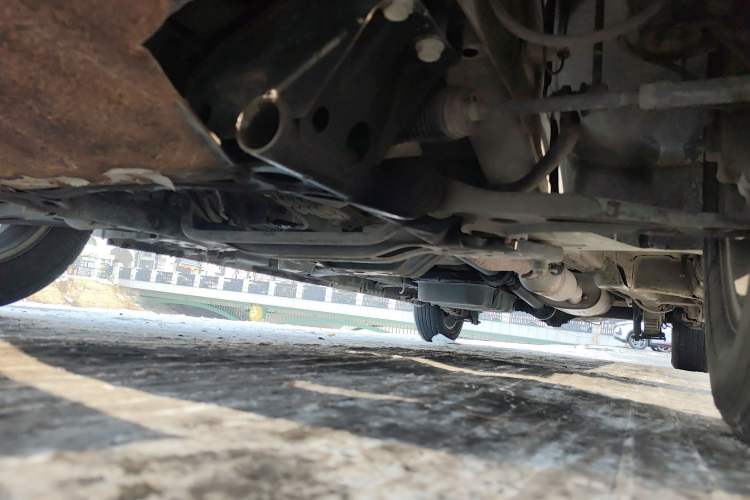 Used Wuling Zhengcheng 2021 1.5T Manual Luxury Version Chassis Front Left