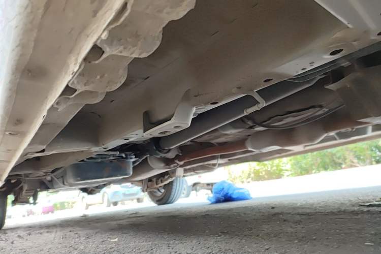 Used Wuling Zhengcheng 2021 1.5T Manual Comfort Version Chassis Front Right