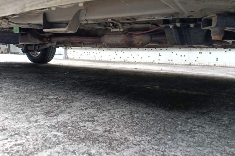 Used Wuling Zhengcheng 2021 1.5T Manual Luxury Version Chassis Front Right