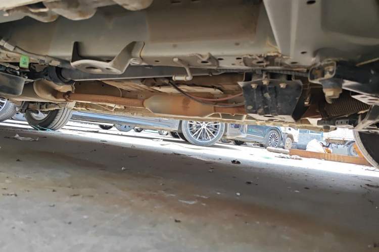 Used Wuling Zhengcheng 2021 1.5T Manual Luxury Version Chassis Front Right