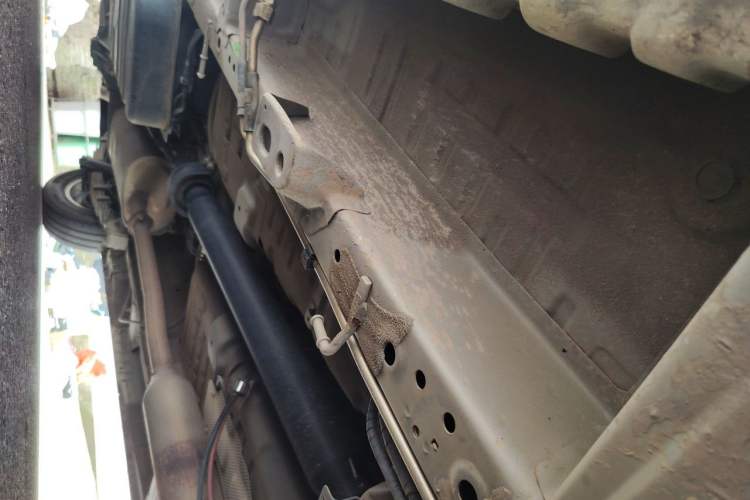 Used Wuling Zhengcheng 2021 1.5T Manual Luxury Version Chassis Front Right