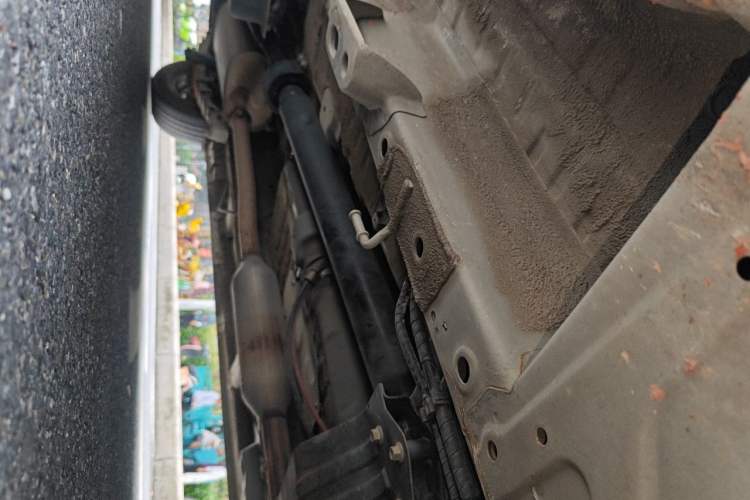 Used Wuling Zhengcheng 2021 1.5T Manual Comfort Version Chassis Front Right