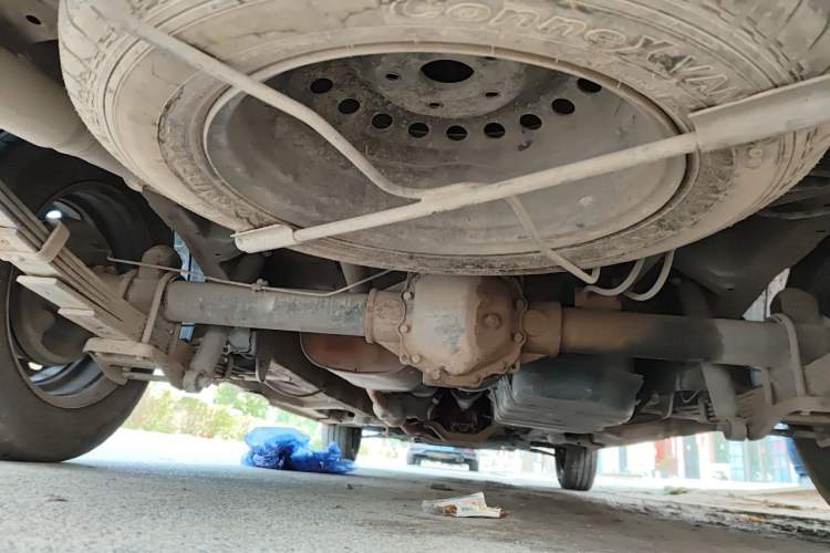 Used Wuling Zhengcheng 2021 1.5T Manual Comfort Version Chassis Rear