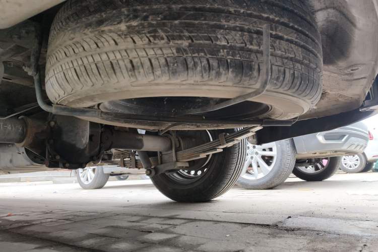Used Wuling Zhengcheng 2021 1.5T Manual Comfort Version Chassis Rear