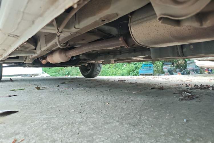 Used Wuling Zhengcheng 2021 1.5T Manual Comfort Version Chassis Rear Left