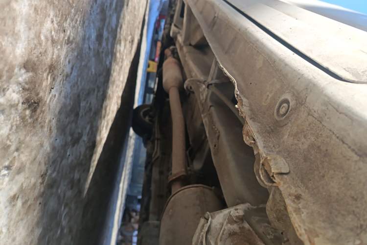 Used Wuling Zhengcheng 2021 1.5T Manual Luxury Version Chassis Rear Left