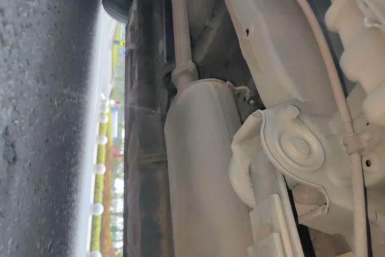 Used Wuling Zhengcheng 2021 1.5T Manual Luxury Commercial Vehicle Chassis Rear Left