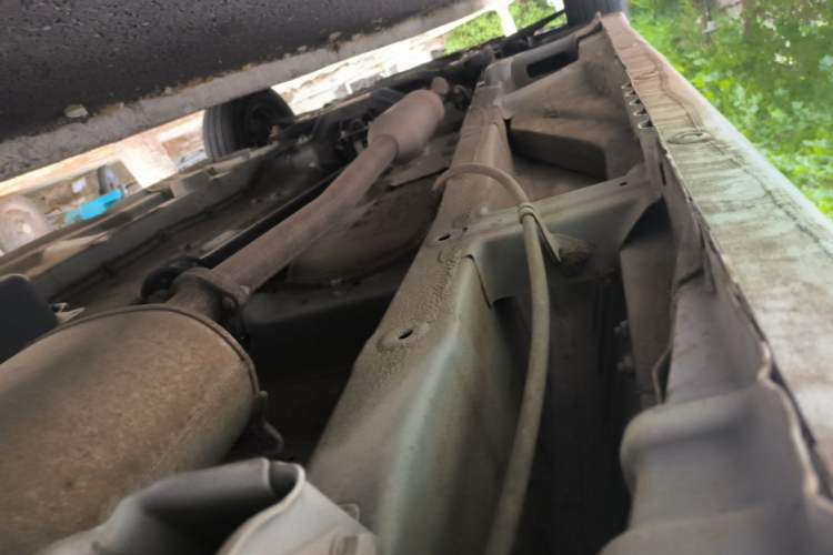 Used Wuling Zhengcheng 2021 1.5T Manual Comfort Version Chassis Rear Left