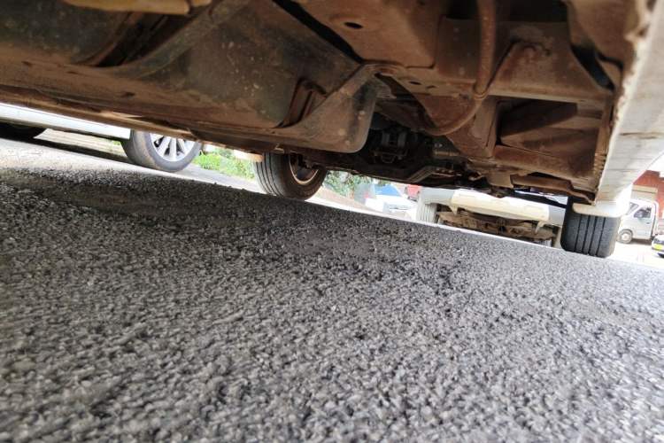 Used Wuling Zhengcheng 2021 1.5T Manual Luxury Version Chassis Rear Right