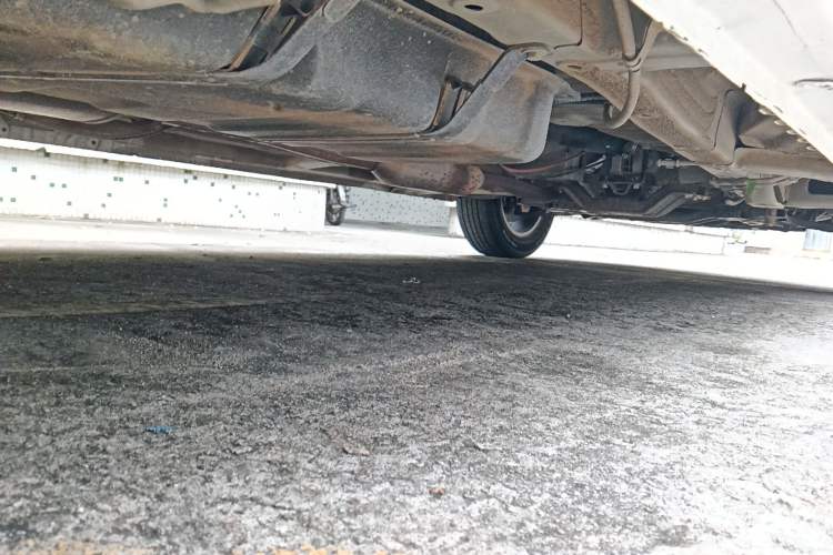 Used Wuling Zhengcheng 2021 1.5T Manual Luxury Version Chassis Rear Right