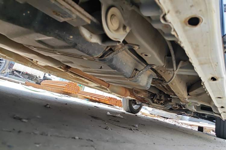 Used Wuling Zhengcheng 2021 1.5T Manual Luxury Version Chassis Rear Right