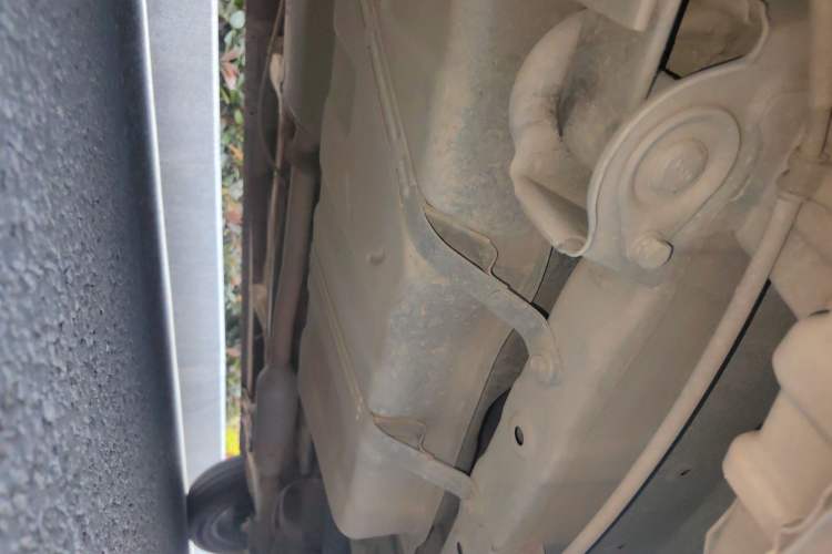 Used Wuling Zhengcheng 2021 1.5T Manual Luxury Commercial Vehicle Chassis Rear Right
