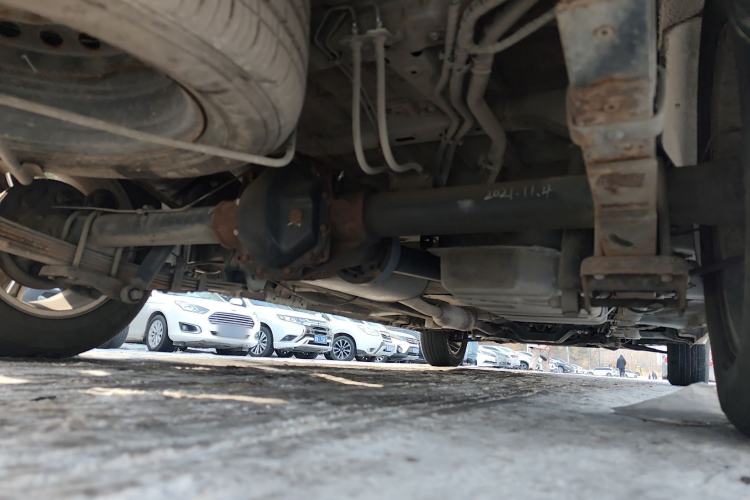Used Wuling Zhengcheng 2021 1.5T Manual Luxury Version Chassis Rear Right