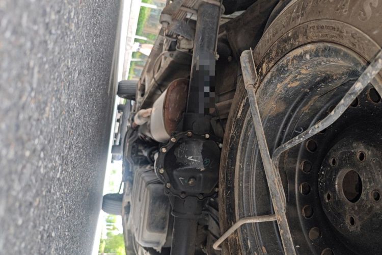 Used Wuling Zhengcheng 2021 1.5T Manual Comfort Version Chassis Rear