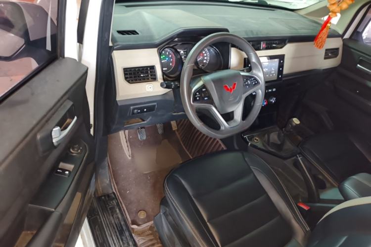 Used Wuling Zhengcheng 2021 1.5T Manual Luxury Version Driver Seat