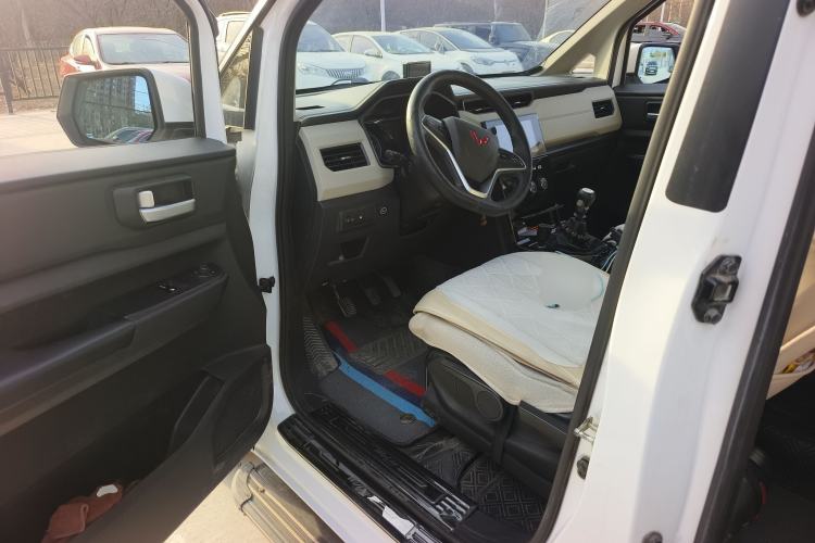 Used Wuling Zhengcheng 2021 1.5T Manual Luxury Version Driver Seat