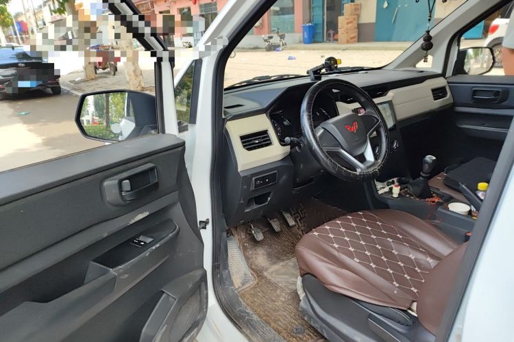 Used Wuling Zhengcheng 2021 1.5T Manual Comfort Version Driver Seat