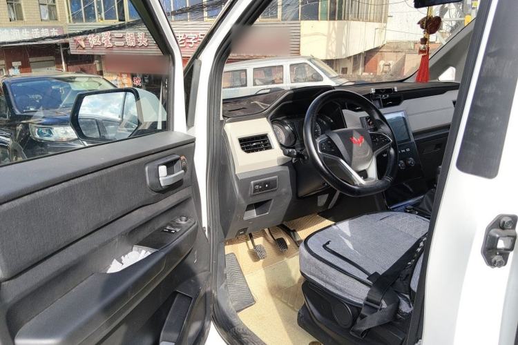 Used Wuling Zhengcheng 2021 1.5T Manual Luxury Version Driver Seat