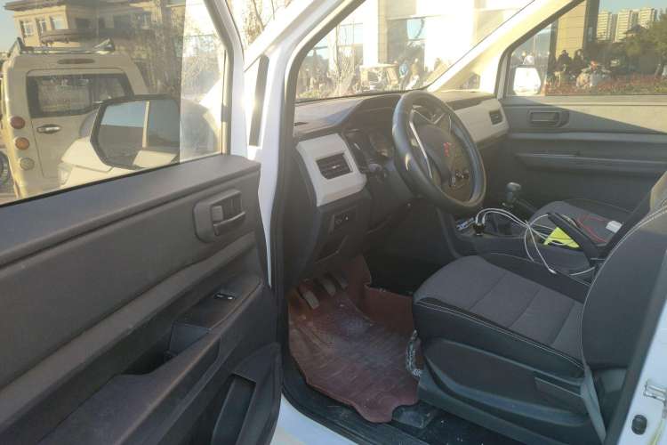 Used Wuling Zhengcheng 2021 1.5T Manual Comfort Version Driver Seat