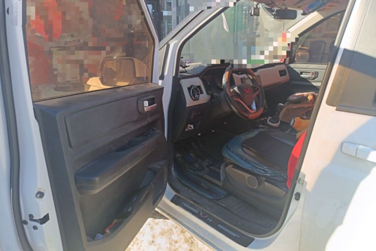 Used Wuling Zhengcheng 2021 1.5T Manual Luxury Version Driver Seat