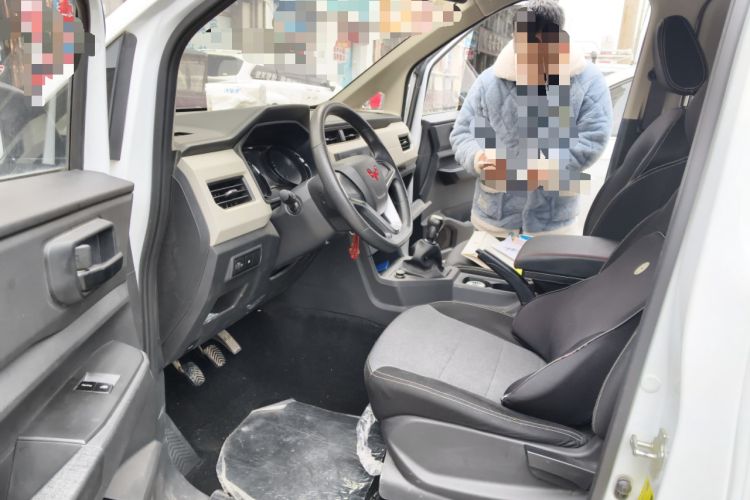 Used Wuling Zhengcheng 2021 1.5T Manual Comfort Version Driver Seat