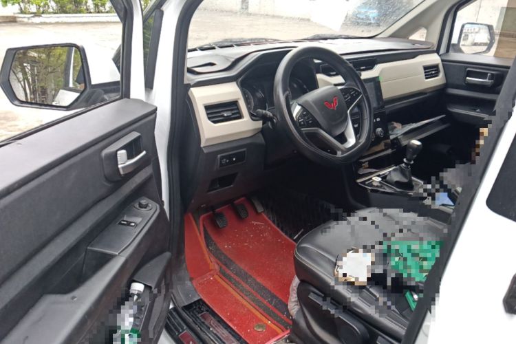 Used Wuling Zhengcheng 2021 1.5T Manual Luxury Version Driver Seat