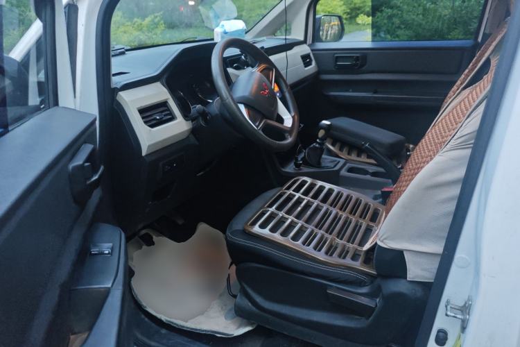 Used Wuling Zhengcheng 2021 1.5T Manual Comfort Version Driver Seat