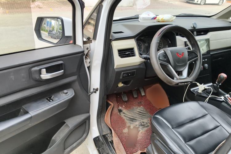 Used Wuling Zhengcheng 2021 1.5T Manual Luxury Version Driver Seat