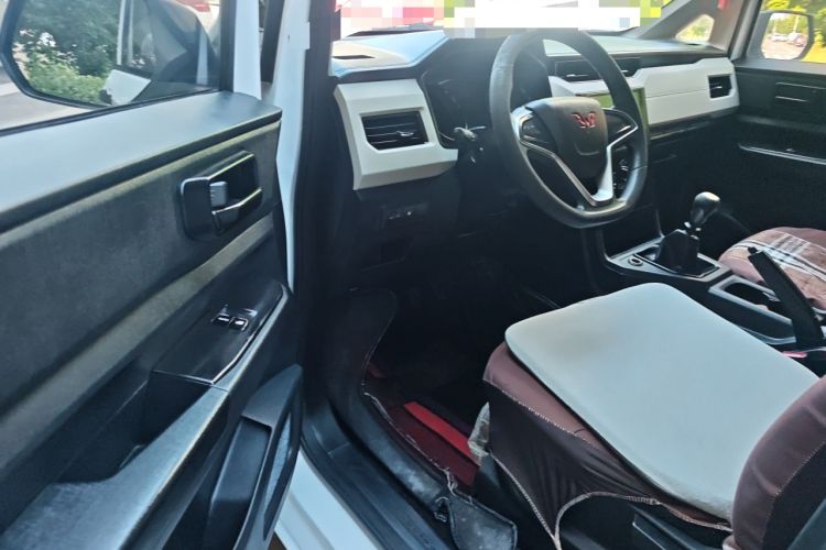 Used Wuling Zhengcheng 2021 1.5T Manual Comfort Version Driver Seat