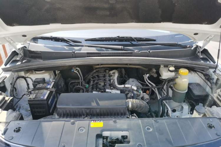 Used Wuling Zhengcheng 2021 1.5T Manual Luxury Version Engine Bay