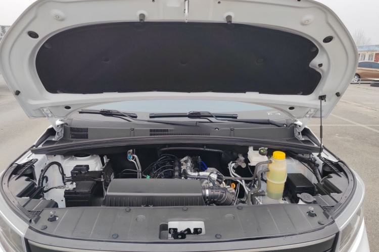 Used Wuling Zhengcheng 2021 1.5T Manual Luxury Version Engine Bay