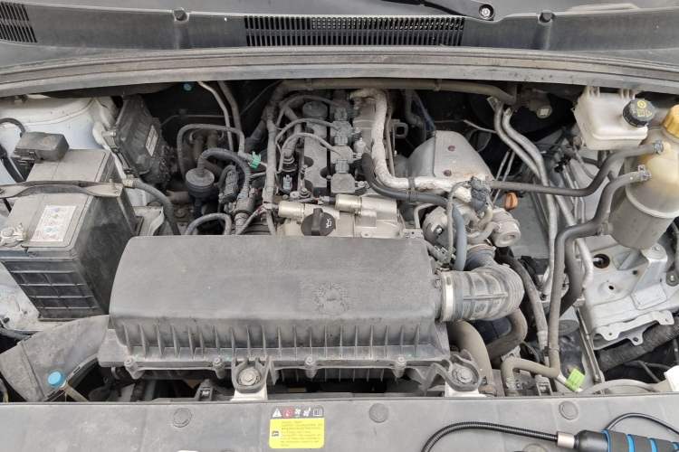 Used Wuling Zhengcheng 2021 1.5T Manual Luxury Version Engine Bay