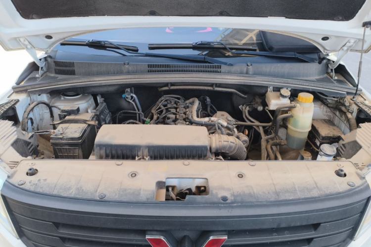 Used Wuling Zhengcheng 2021 1.5T Manual Comfort Version Engine Bay