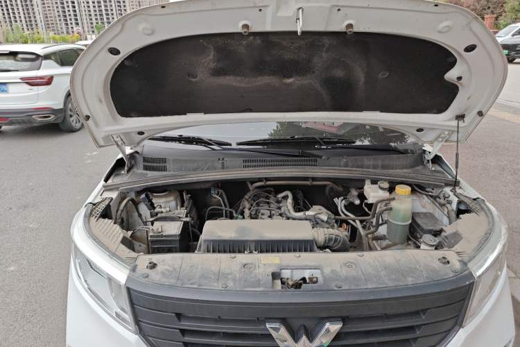 Used Wuling Zhengcheng 2021 1.5T Manual Comfort Version Engine Bay