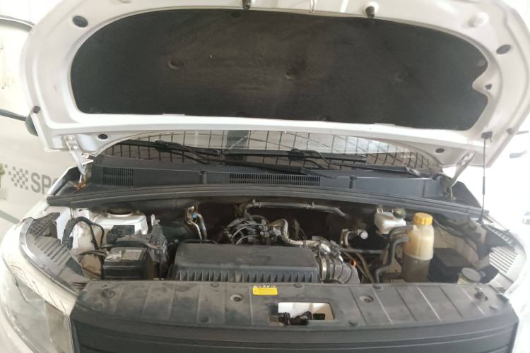 Used Wuling Zhengcheng 2021 1.5T Manual Comfort Version Engine Bay