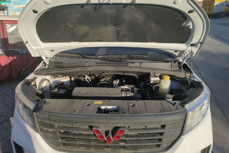 Used Wuling Zhengcheng 2021 1.5T Manual Comfort Version Engine Bay