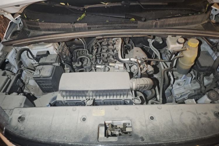 Used Wuling Zhengcheng 2021 1.5T Manual Luxury Version Engine Bay