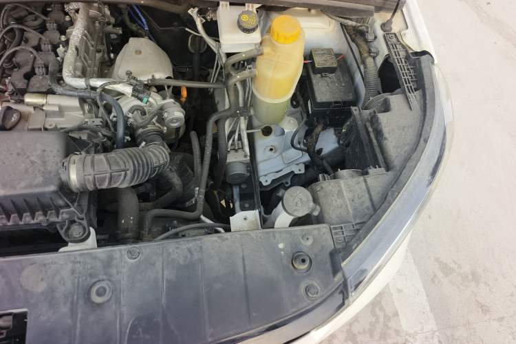 Used Wuling Zhengcheng 2021 1.5T Manual Luxury Version Engine Bay Left